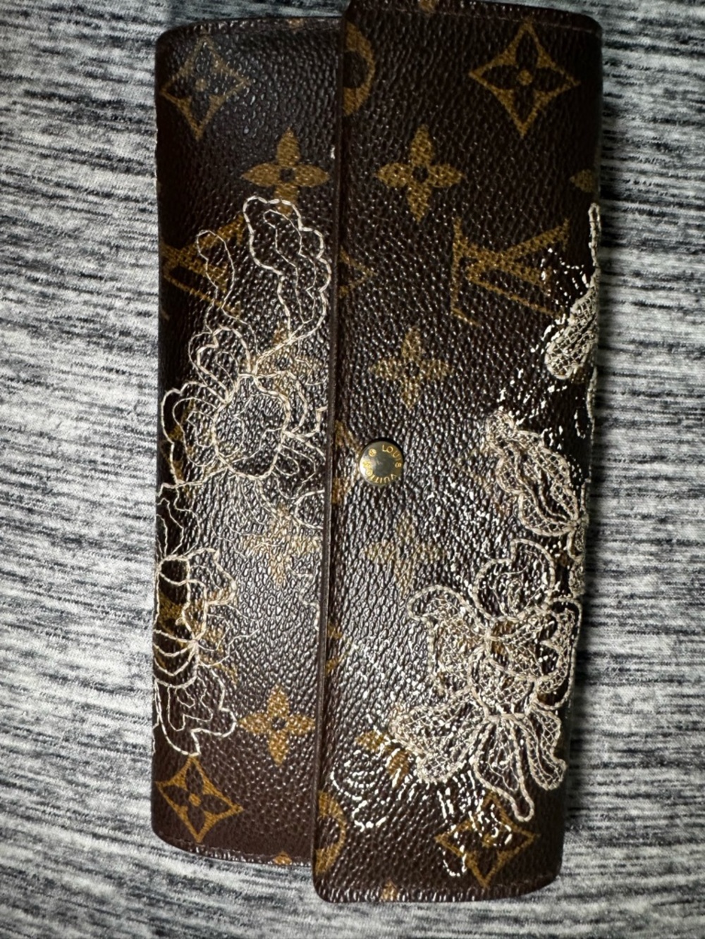 Sarah Wallet Limited Edition Monogram Dentelle
